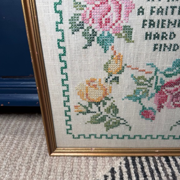 Vintage Framed Cross Stitch Sampler Friendship Poem Floral Roses Gold Frame 1977 - Picture 10 of 12
